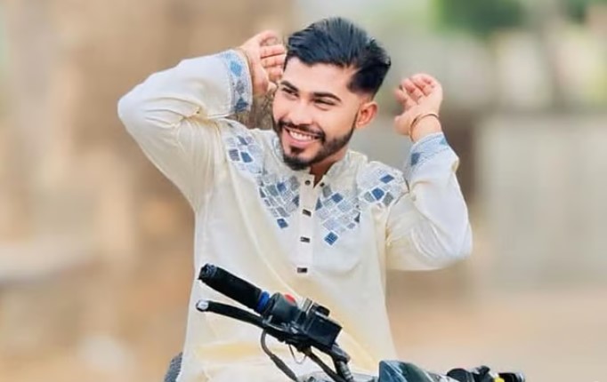 কেন্দ্রীয় শহীদ মিনারে প্রকাশ্যে গুলি: কলেজছাত্রকে হত্যা